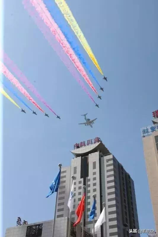 中国空军装备体系，现代化建设的显著成果，中国空军现代化建设的显著成果，装备体系蓬勃发展