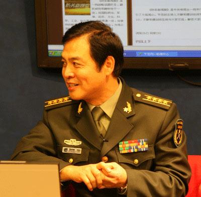 军事屏道主持人的角色与军事专家的价值，深度探讨军事传播中的关键角色，军事屏道主持人与军事专家角色深度探讨，军事传播中的关键角色解析