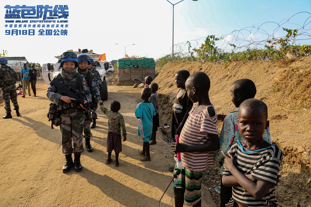 战地女兵电影版，战火中的女性力量，战地女兵电影版，战火中的坚韧女性力量
