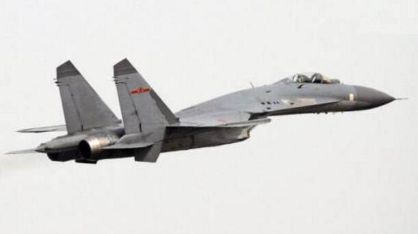 歼-10与歼-11,谁更胜一筹?,歼-10与歼-11,谁更胜一筹?对决解析