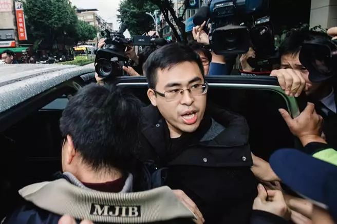 台湾当局被赶出的历史背景与现实影响，台湾当局的历史变迁与赶出背景及其现实影响