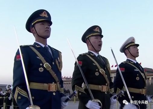 三军仪仗队怎样才能留队，三军仪仗队留队攻略，如何成功留在队伍中？