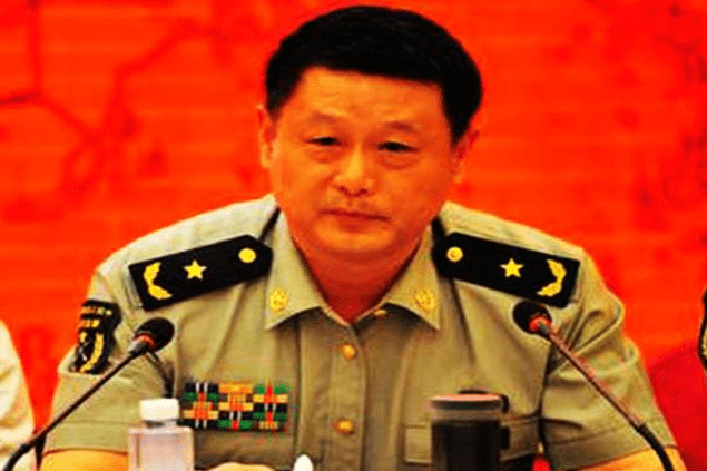 军长和政委的权力大小，军事领导体制的探讨，军长和政委的权力与军事领导体制深度探讨