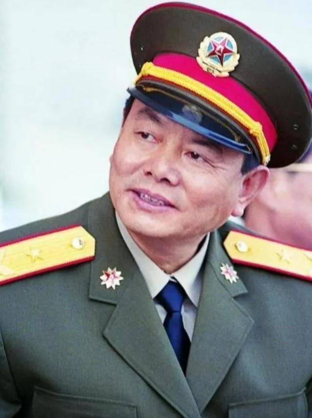 解放军总参谋长的军衔与职责，解放军总参谋长的军衔与职责概述