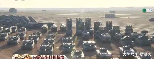庆祝中华人民共和国成立七十周年——阅兵装备方队巡礼，中华人民共和国七十周年庆典阅兵装备方队巡礼
