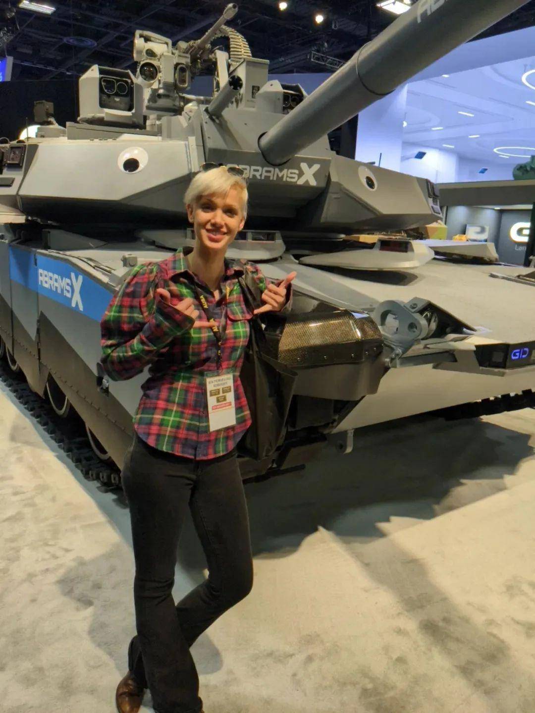 M1A2艾布拉姆斯娘化，重塑战争机器的魅力，M1A2艾布拉姆斯娘化版，战争机器的魅力重塑
