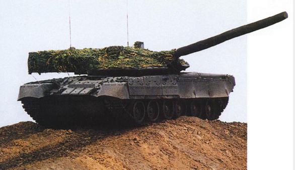 探索中国军事力量之尖端，95式主战坦克的震撼图片展示，揭秘中国军事尖端力量，震撼的95式主战坦克图片展示