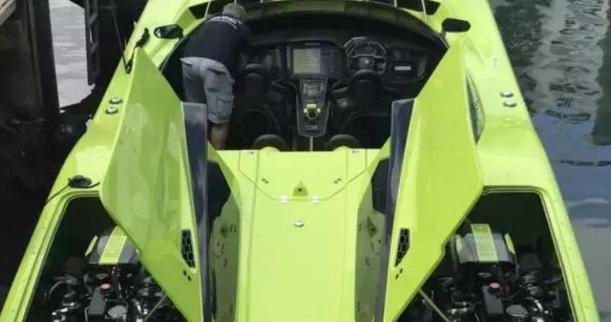 世界最快的快艇，速度与激情的完美结合，世界最快快艇，速度与激情的巅峰融合