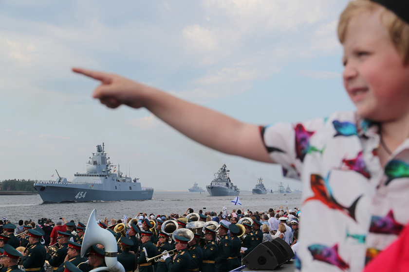 海军节图片高清,庆祝海军荣耀与力量的展现,海军节庆典图片高清展示,荣耀与力量的海洋之旅