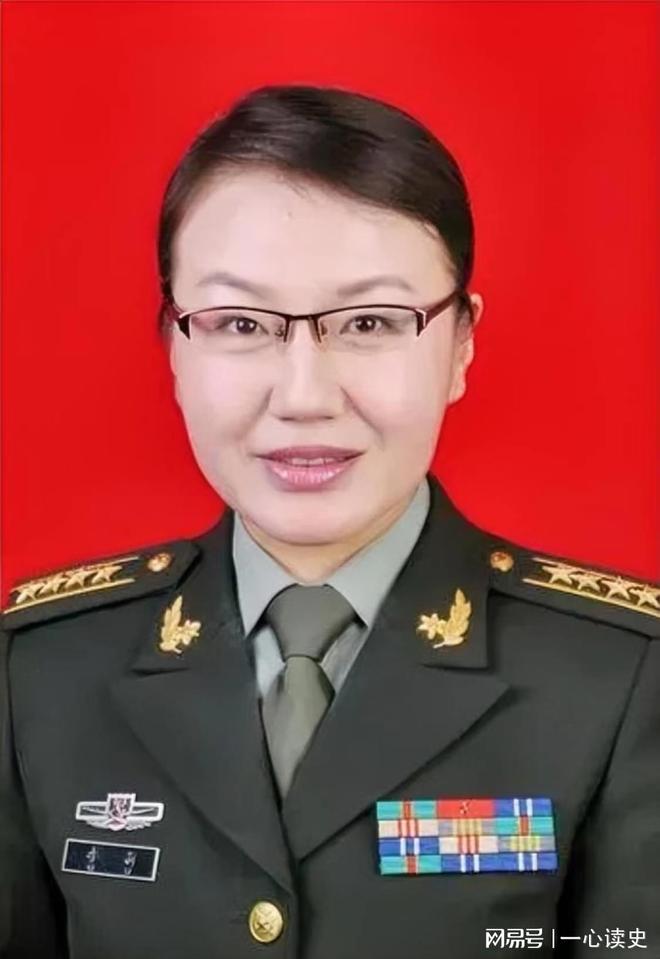 国防大学副教授李莉，令人难以接受的言行与观点，国防大学副教授李莉引发争议，言行与观点引热议