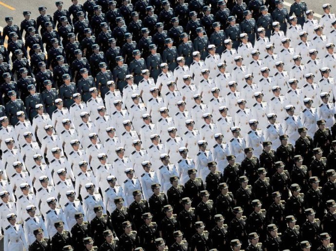 国庆阅兵方队，整齐一律的形式美法则体现，国庆阅兵方队，整齐划一的形式美法则展现风采