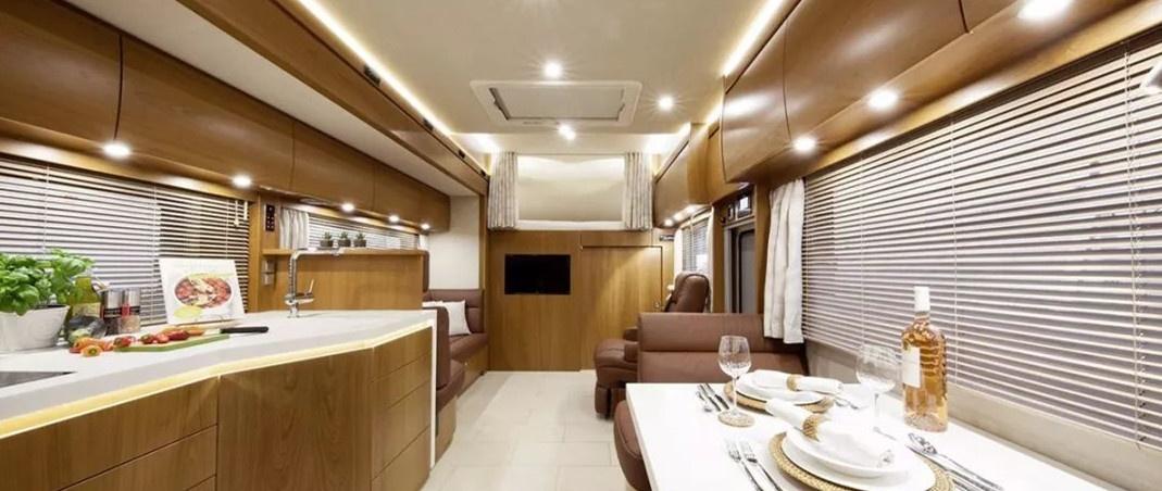 直升机技术革新与九款经典直升机介绍，直升机技术革新与经典直升机概览