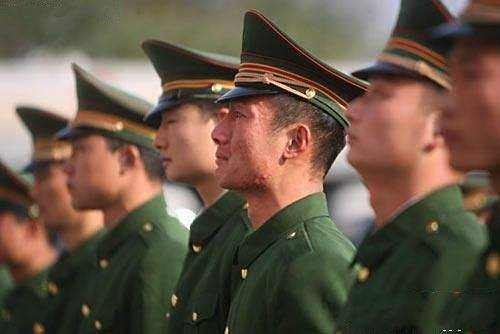 武警部队21式帽徽，新时代的象征与荣耀，武警部队21式帽徽，新时代的象征与荣誉