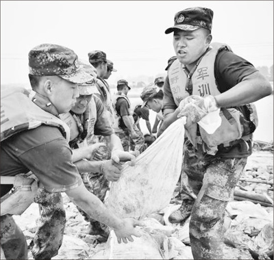 揭秘中国陆军第12集团军百将团，传统与现代的融合典范，中国陆军第12集团军百将团，传统与现代融合的典范