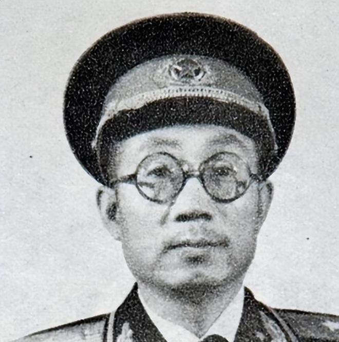 施简红，十二军政委的卓越领导与坚定信念，施简红，十二军政委的卓越领导与坚定信念展现领导力与信念风采