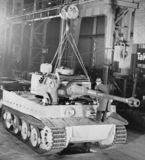 德国白色幽灵虎式,战争机器中的传奇色彩,德国虎式坦克,战争机器中的传奇白色幽灵