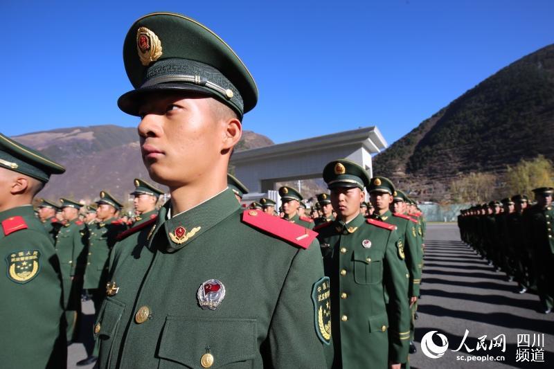 探索与革新，2020年武警服装的演变与特点，探索与革新，2020年武警服装演变及特点解析