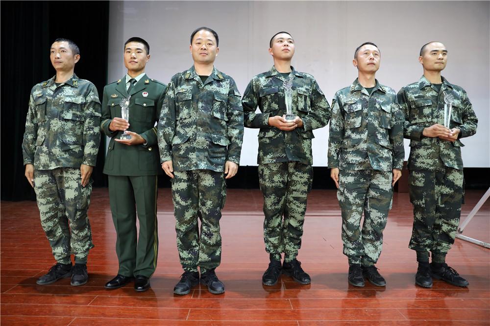 武警老兵打新兵,反思与探讨,武警老兵打新兵事件,深度反思与探讨