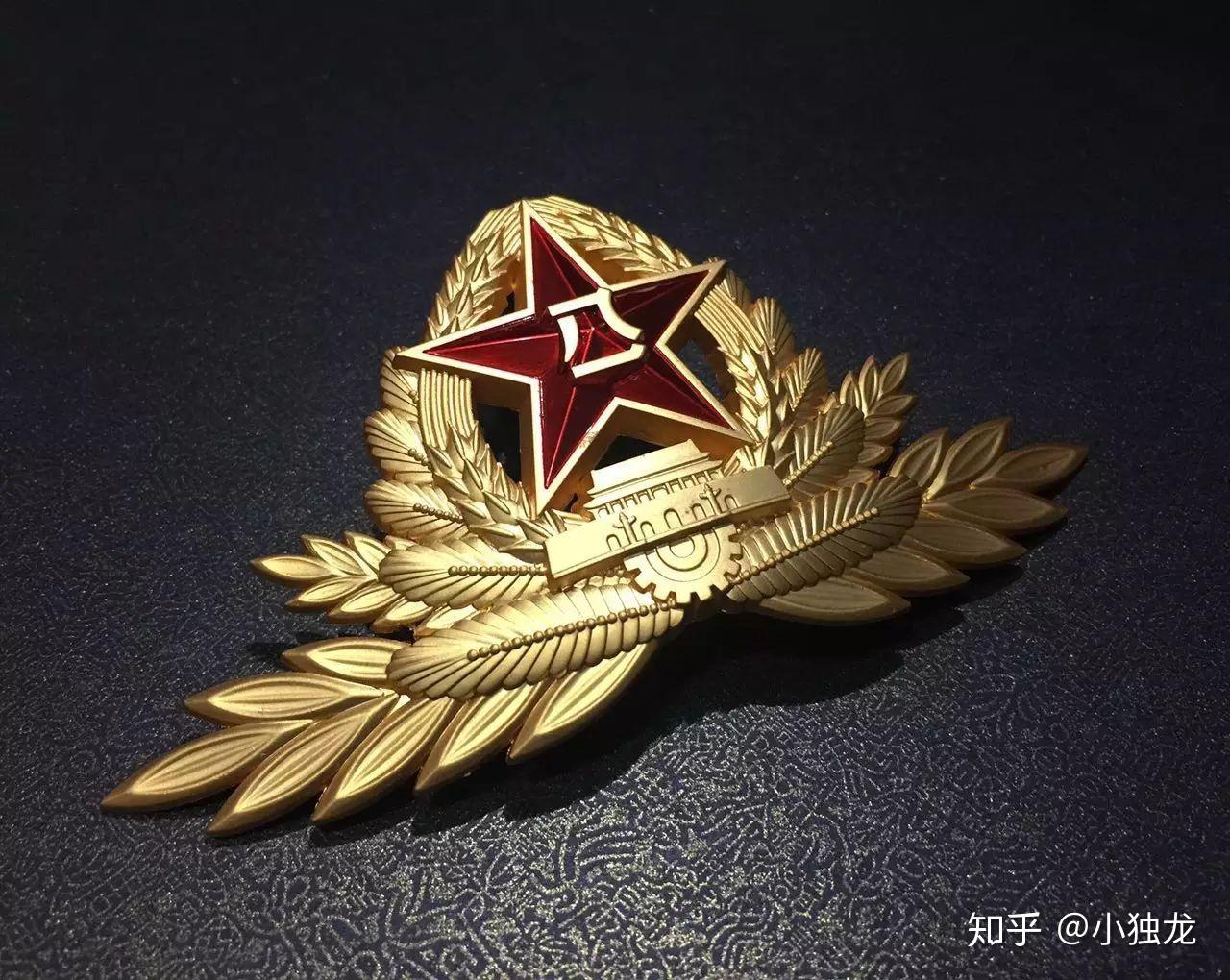 仪仗礼服，传统与现代的交融之美，传统与现代交融之美，仪仗礼服的魅力展现