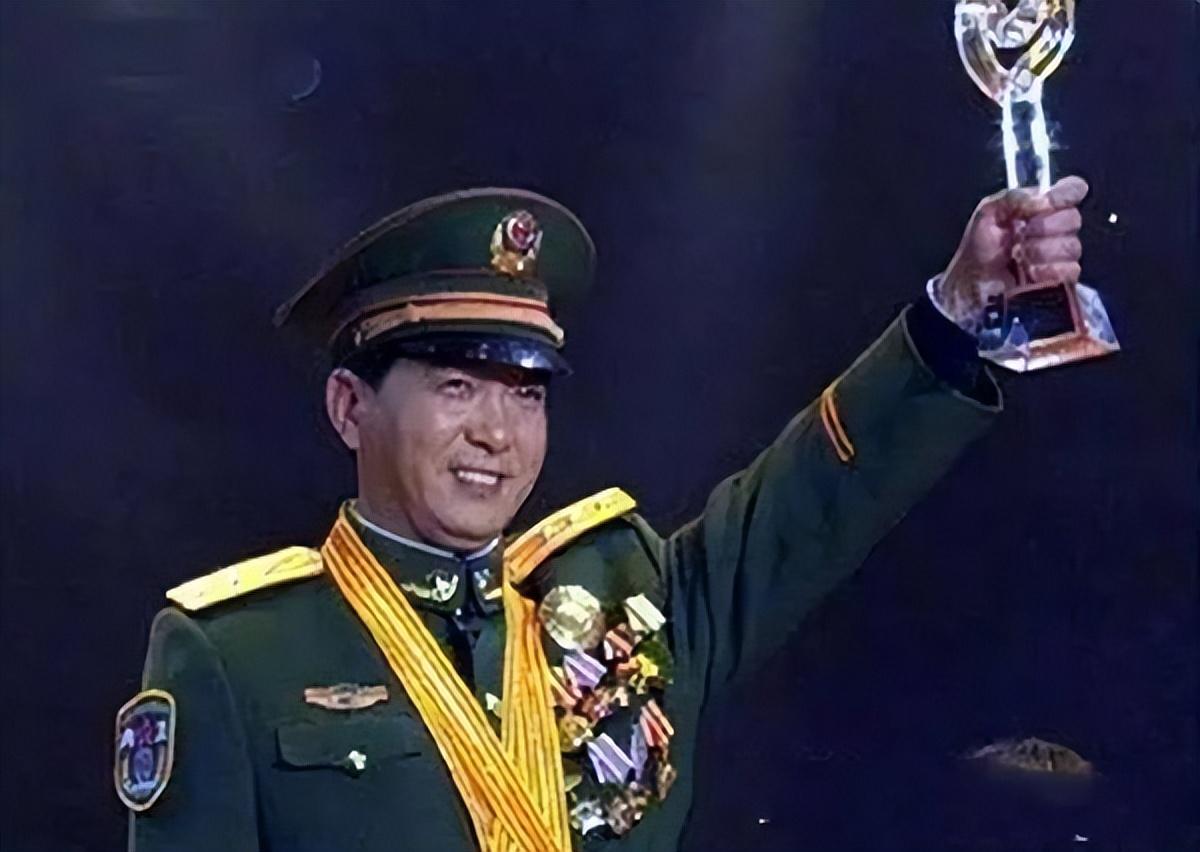 丁晓兵现在在哪里，一位英勇将领的军旅生涯与现今所在之处，丁晓兵，英勇将领的军旅生涯及现所在地揭秘
