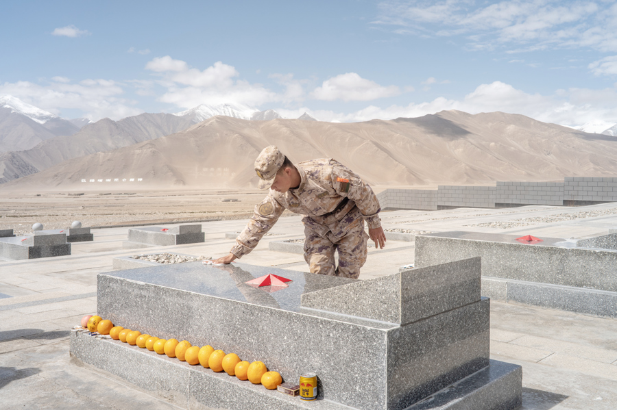 肖思远墓碑,追溯历史长河中的纪念与传承,肖思远墓碑,纪念与传承的历史长河印记