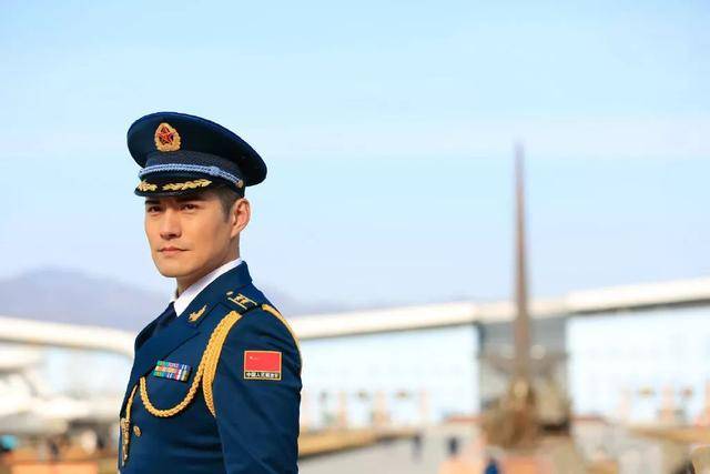 仪仗队十大男神，魅力与风采的完美结合，仪仗队十大男神，魅力与风采的璀璨展现