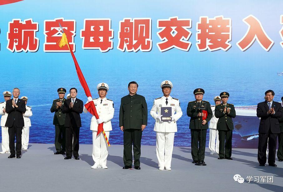 海军仪仗兵的主要职责与使命，守护海洋，展现国威，海军仪仗兵，守护海洋国威的荣耀使命