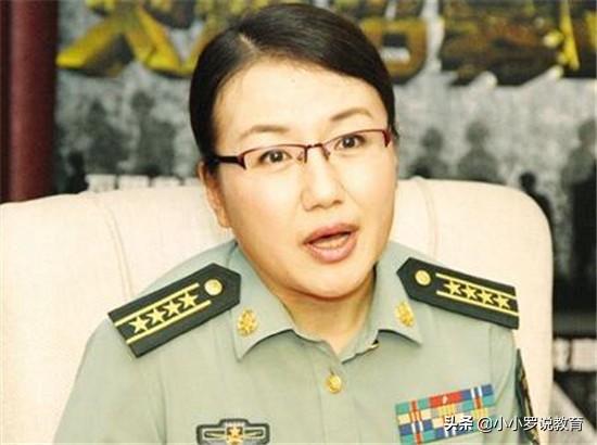 军事评论员李莉