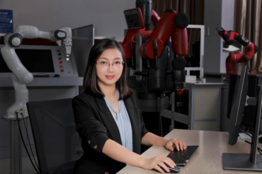 军事频道女博导，引领新时代军事科技传播的力量之源，军事频道女博导，引领军事科技传播的新时代力量领袖