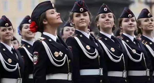 各国阅兵式一览表,全球各国阅兵式精彩瞬间全景展示