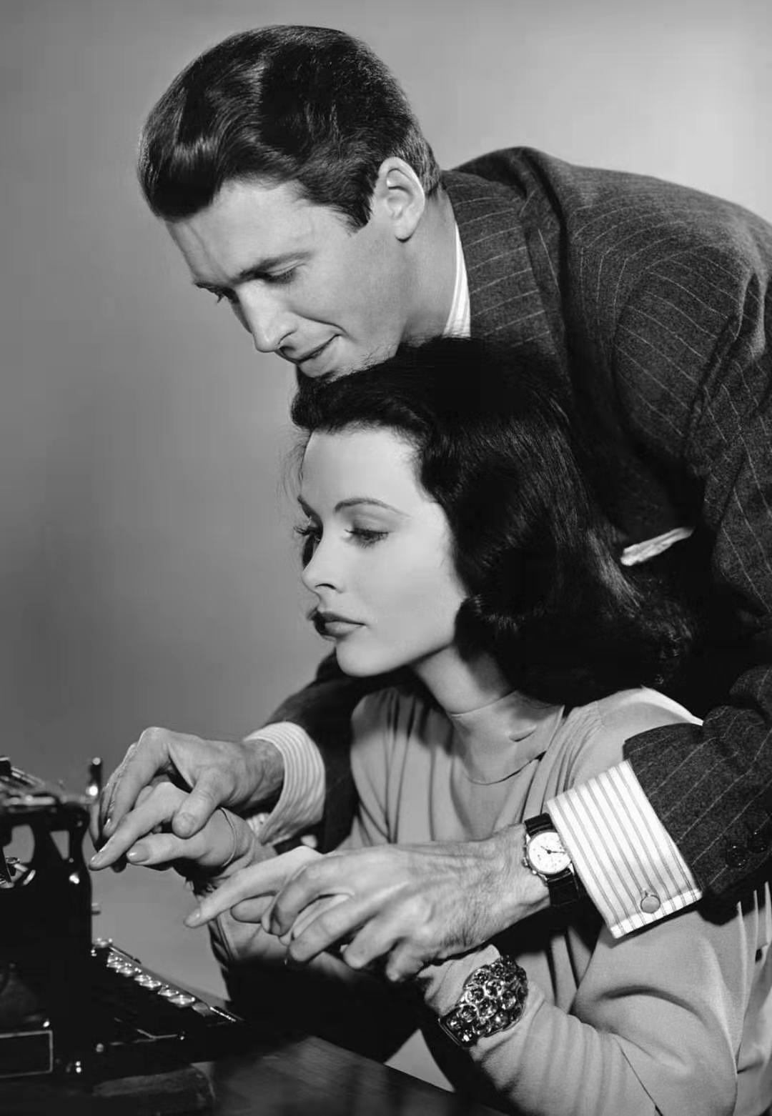 抗日时期中国空军电影,英勇无畏的空中战士与民族精神的传承,抗日时期中国空军电影,空中勇士展现民族精神传承