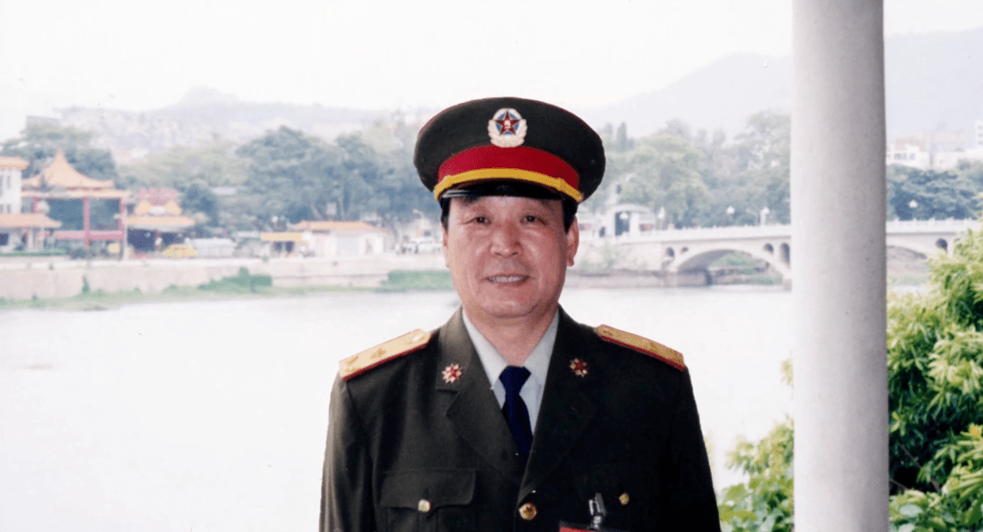 生平简介