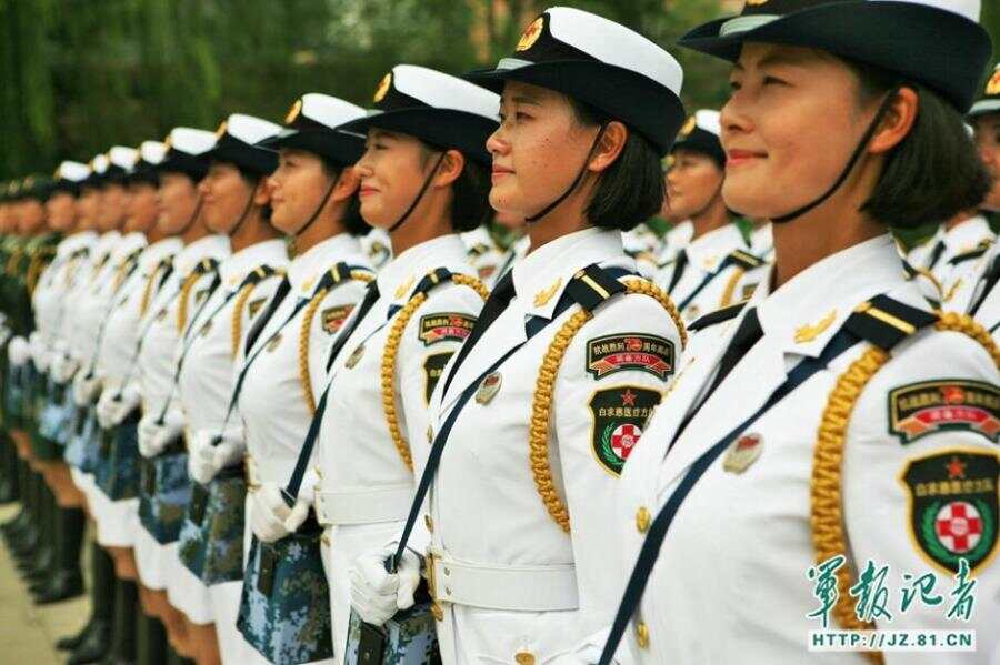 中国女兵图片方阵，展现力量与荣耀的象征，中国女兵图片方阵，力量与荣耀的展现