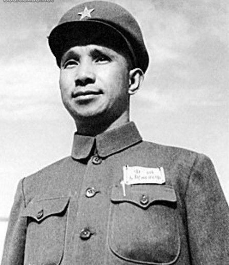 卓越军事领袖生平与贡献