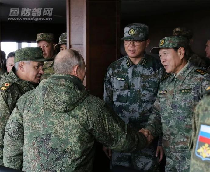 关于21武警迷彩服的探讨，关于武警迷彩服的研究与探讨