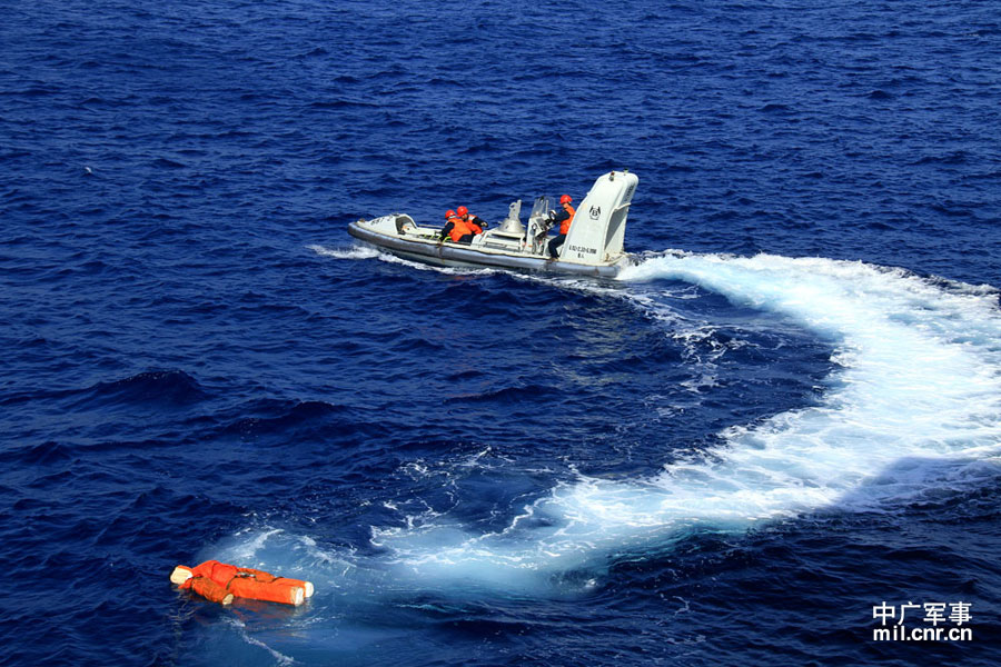 微山湖舰舰长，领航新时代的海军英雄，微山湖舰舰长领航新时代，海军英雄崭露头角