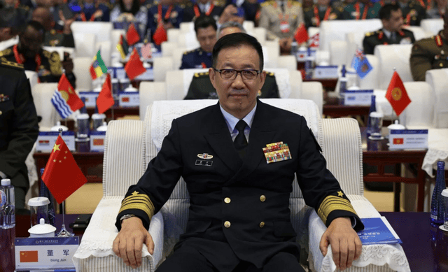 我国新任防长董军，新的征程，新的使命，新任防长董军，新征程使命启航