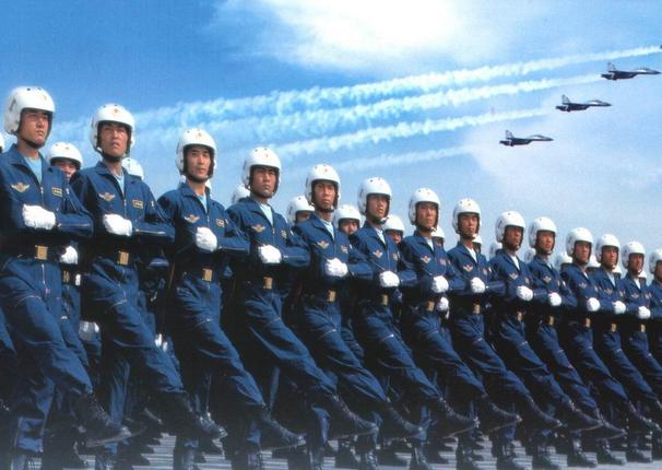 庆祝中华人民共和国成立六十五周年阅兵仪式回顾与展望，中华人民共和国成立六十五周年阅兵仪式回顾与展望，荣耀与未来展望