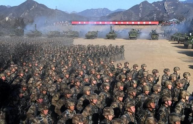集团军是一个军吗？解析集团军与军的关系，集团军与军的关系解析，集团军是否等同于一个军？
