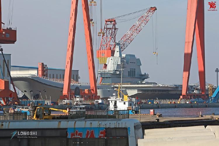 航母下水仪式高清视频,展现国家力量与荣耀的瞬间,航母下水仪式盛况实录,国家力量与荣耀的辉煌瞬间