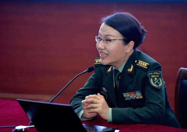 军事评论女专家名单，她们的声音与智慧在军事领域绽放光彩，军事评论女专家风采，她们的声音与智慧照亮军事领域之路