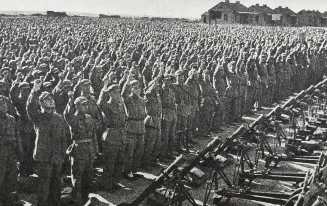 中国人民解放军第八军的荣耀与担当，中国人民解放军第八军的荣耀与担当，历史的见证与时代的使命