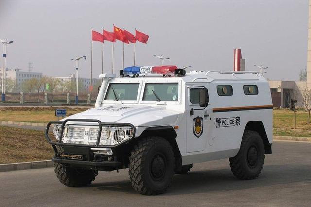 燕京卫士虎式装甲车，现代战场上的钢铁巨兽，燕京卫士虎式装甲车，现代战场上的钢铁巨兽霸主