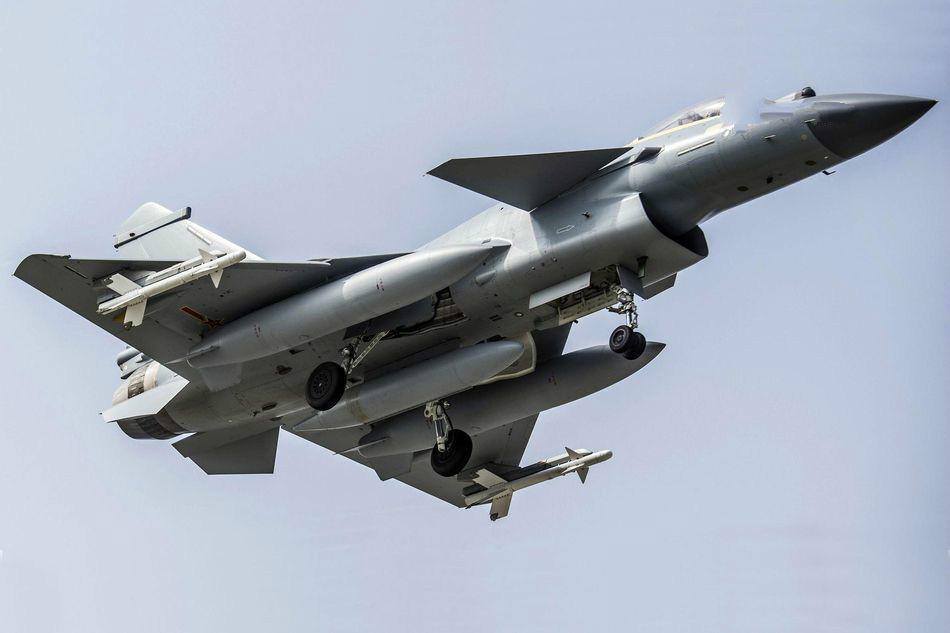 歼八型战斗机的现存数量，历史与现状的探讨，歼八型战斗机的历史、现状与现存数量探讨