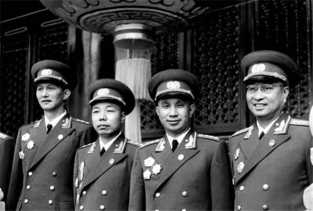 集团军最高长官