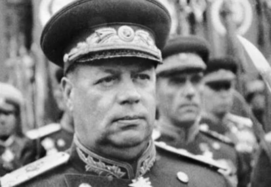 集团军最高长官是军长还是司令员,职责与定位解析,集团军最高长官的职责与定位解析,军长与司令员的比较探讨