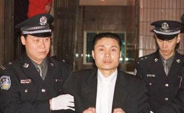 悍匪拿枪伸手表情包,网络时代的符号与流行文化的交织,悍匪拿枪表情包,网络时代符号与流行文化的碰撞