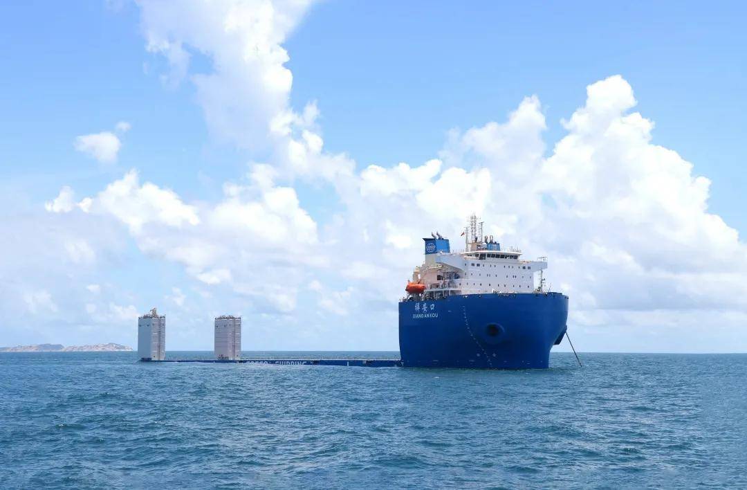 半潜船钓鱼,探索深海鱼类的神秘之旅,深海探秘,半潜船钓鱼之旅揭示深海鱼类神秘面纱