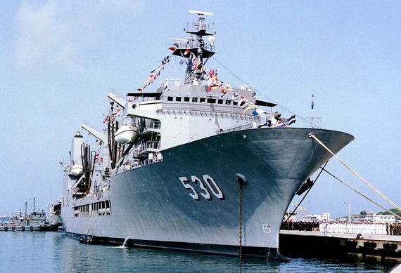 武夷号补给舰，海军力量的重要支柱，武夷号补给舰，海军力量的核心支柱