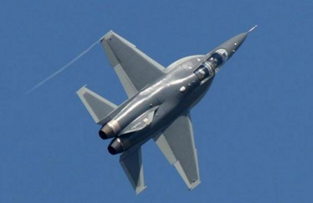 歼教-15教练机,翱翔蓝天的教学先锋,歼教-15教练机,蓝天教学先锋翱翔天际